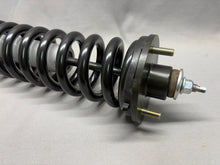 Load image into Gallery viewer, Nissan Titan Swap upper hat set for Tundra shocks