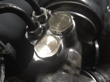 Load image into Gallery viewer, Steering rack breather plug set