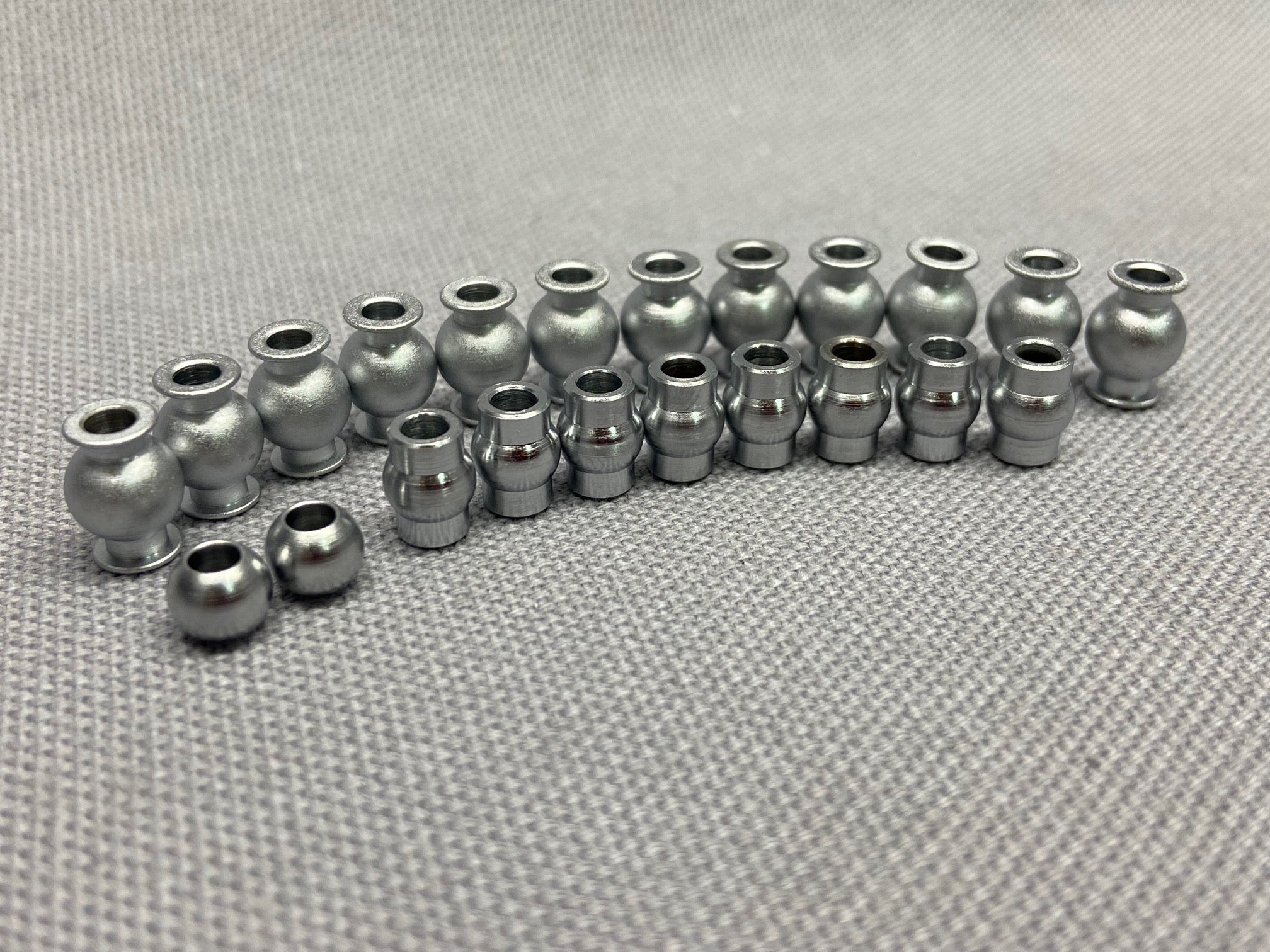 ARA330810 - Steel Pivot Ball Set: 12x7mm-10x6mm - Løten RC Shop AS ARA330810 - Steel Pivot Ball Set: 12x7mm-10x6mm - Løten RC Shop AS