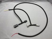 Cargue la imagen en el visor de la galería,Nissan Frontier Camper Shell Harness Set
