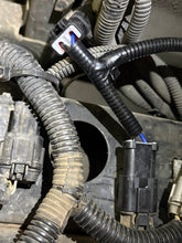 Cargue la imagen en el visor de la galería,Nissan Frontier Camper Shell Harness Set
