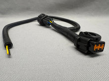 Load image into Gallery viewer, 22+ Nissan Frontier Camper Shell Harness
